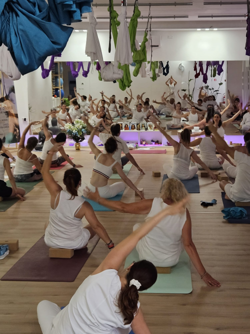 Hatha Yoga Vinyasa  MV 19.15