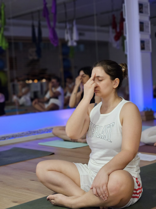 Hatha Yoga Vinyasa AVANZATO LG 19.00