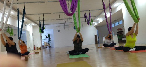 YOGA E FLYING YOGA DANCE IN GRAVIDANZA